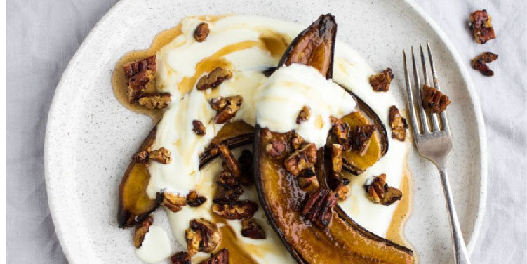 Grilled Banana with Pecans